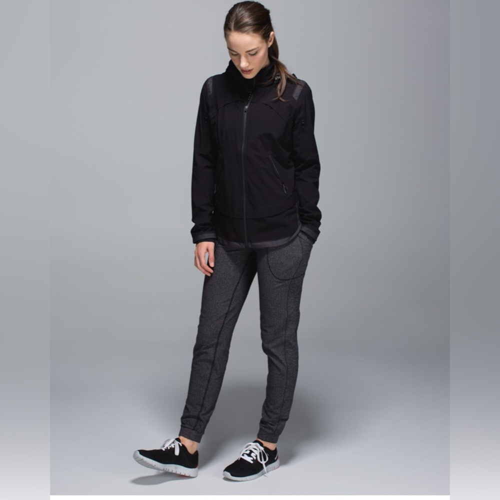 Lululemon Base Runner Pants- EUC - image 1